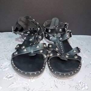 Fashion Nova Woman Black and Silver Stud Gladiator Sandals size 8 Flat Shoes